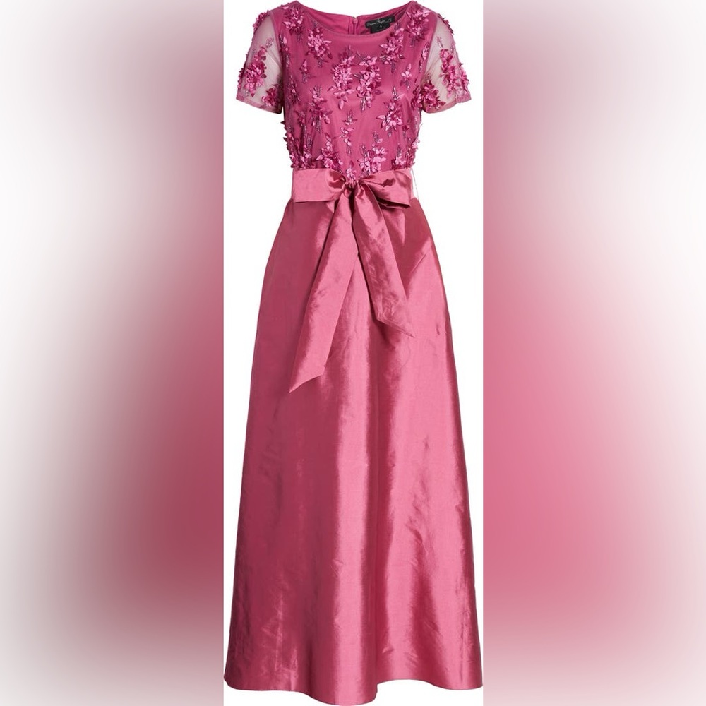 ✨ Brand New Pisarro Nights Gown ✨